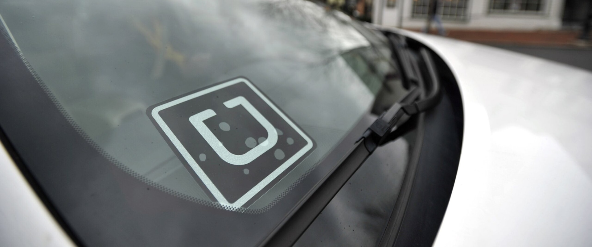 Understanding the Legal Regulations & Insurance Requirements for Uber