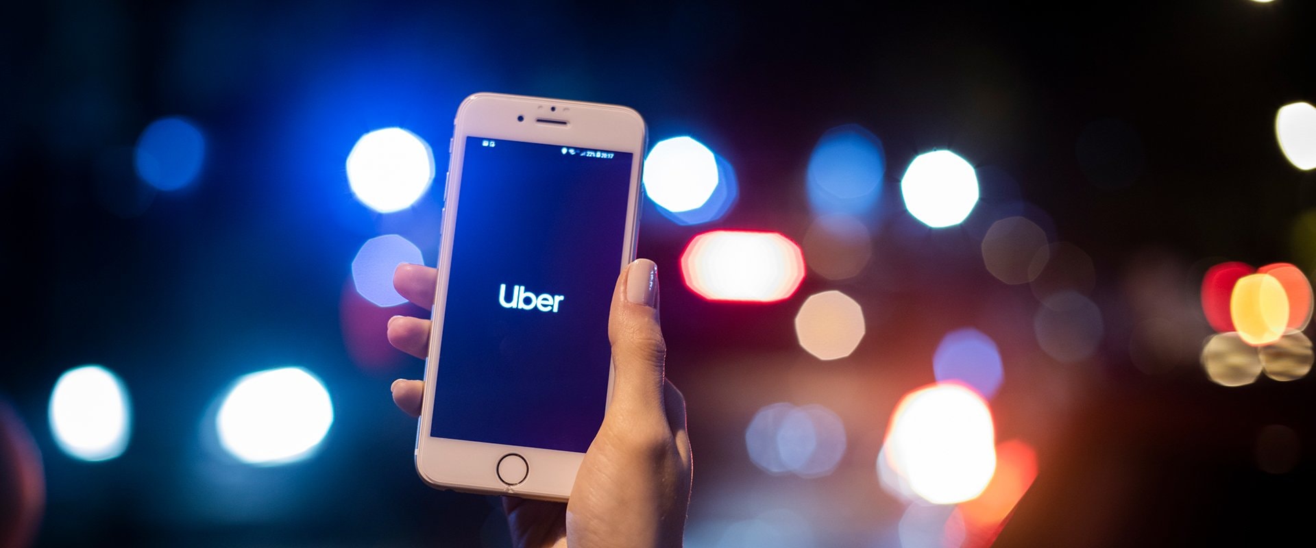 Booking a Cab by Phone for Local Companies in Boston